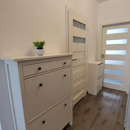 Apartament Jk 47 A Z Miejscem Postojowym W Garazu Warsaw Exterior photo