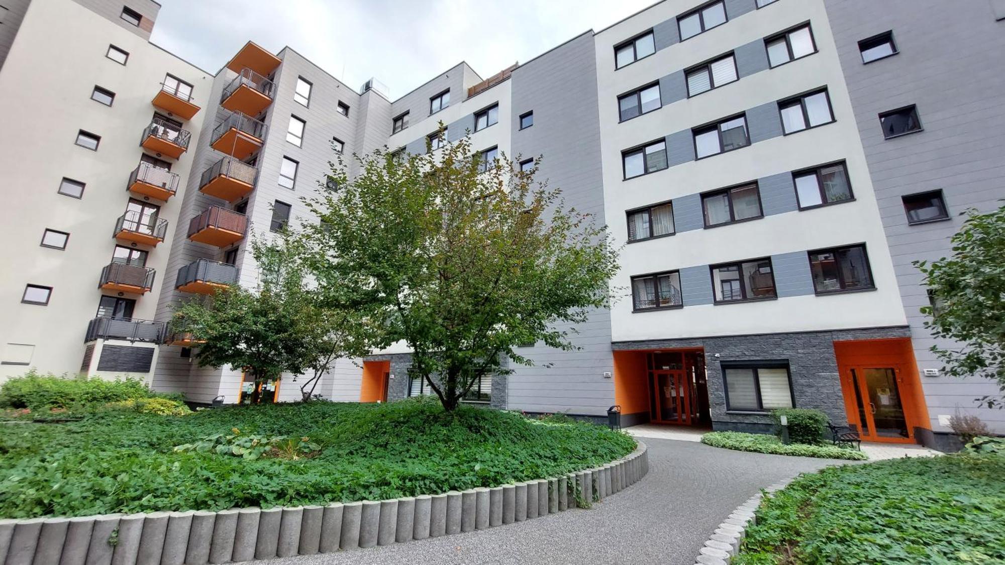 Jk 47 A Z Miejscem Postojowym W Garazu Appartamento Varsavia